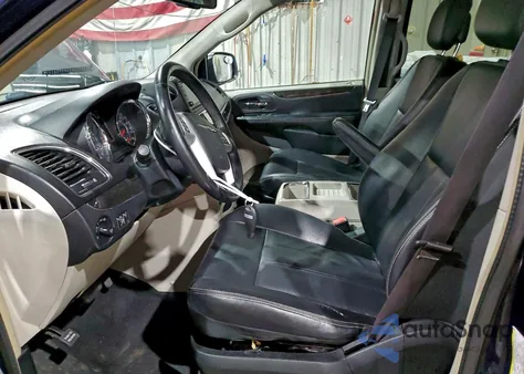 2016 Chrysler Town & Country Touring from USA, damaged, VIN 2C4RC1BG2GR186381